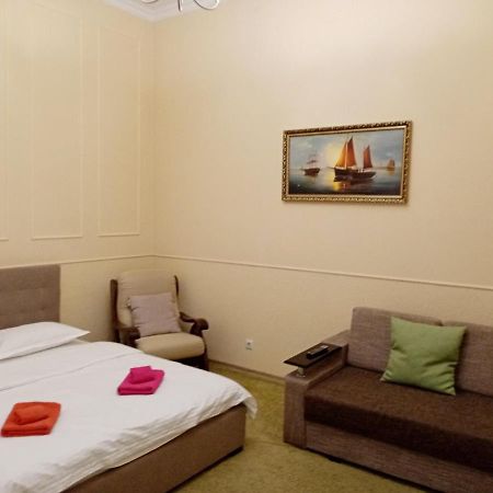 Regrand Apartment On Svobody 22 Lviv Kültér fotó