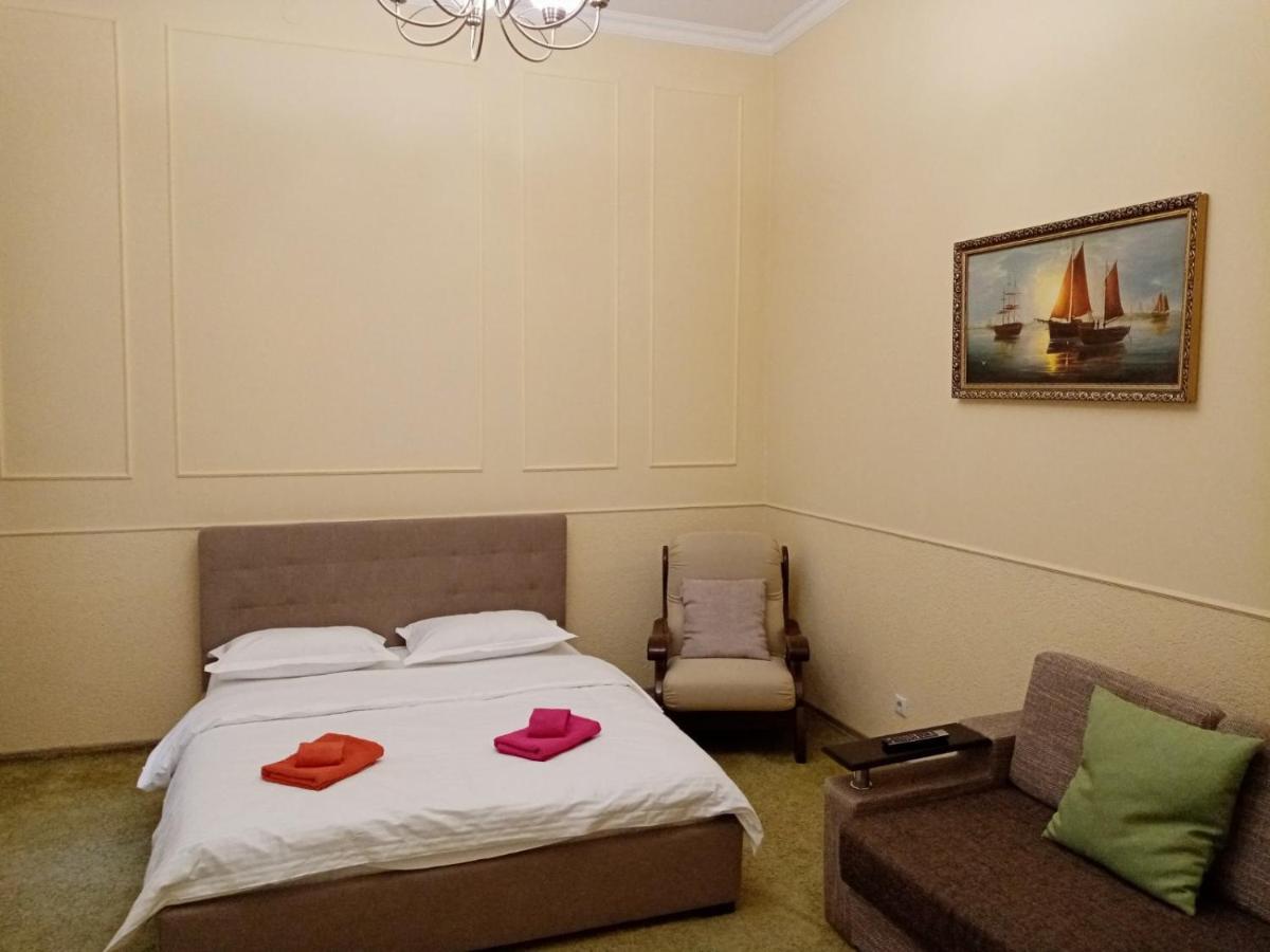 Regrand Apartment On Svobody 22 Lviv Kültér fotó